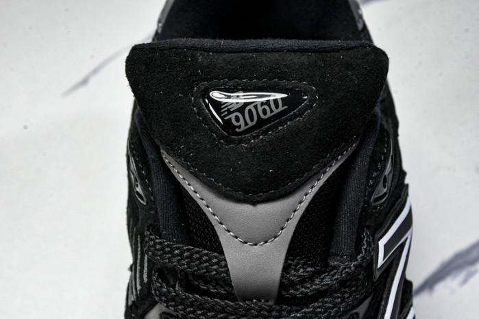 New Balance NB9060 U9060BB