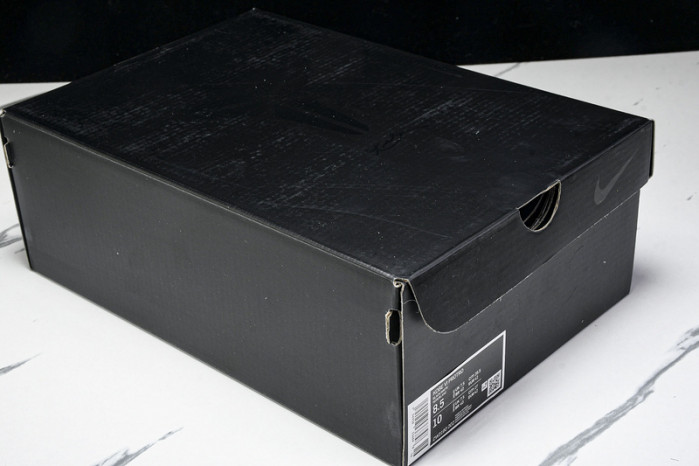 Nike Kobe 7 VI WHITE AND BLACK BLANC ET NOIR CW2190-002