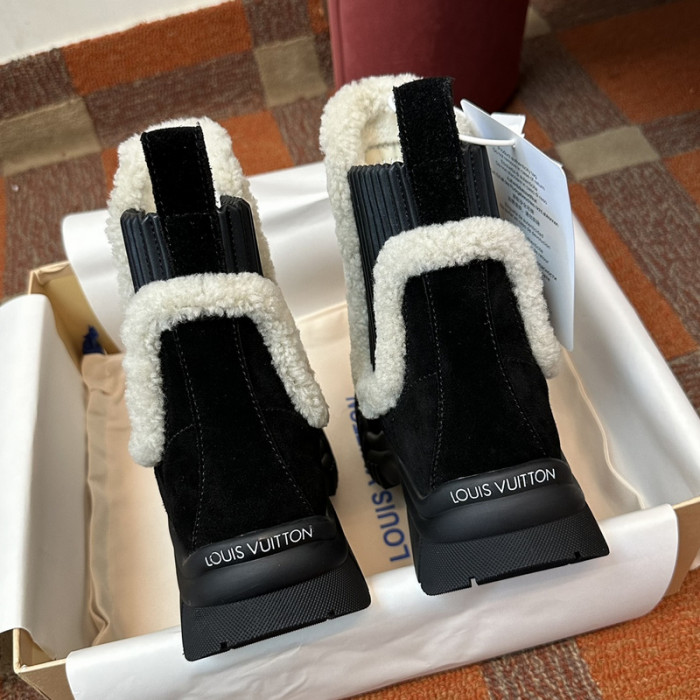 L**V**T* BOOTS LVTBS-021