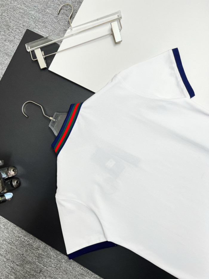 G*UCCI CLOTHES GICS-023