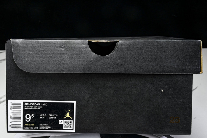 Jordan 1 Mid DQ8426-001