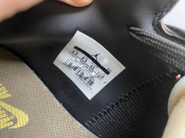 Air Jordan 1 High & LV 554724-555