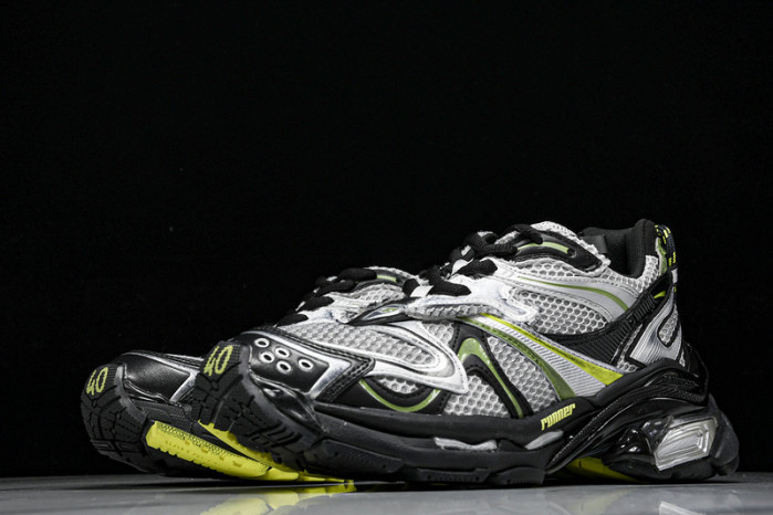 Ba*len*cia*ga track runner  btt-205