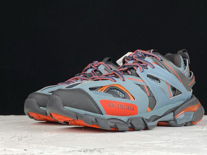 Ba*len*cia*ga track trainer  btt-015