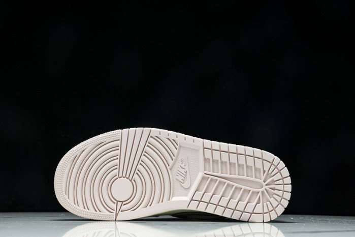 Air Jordan 1 Mid BQ6472-620