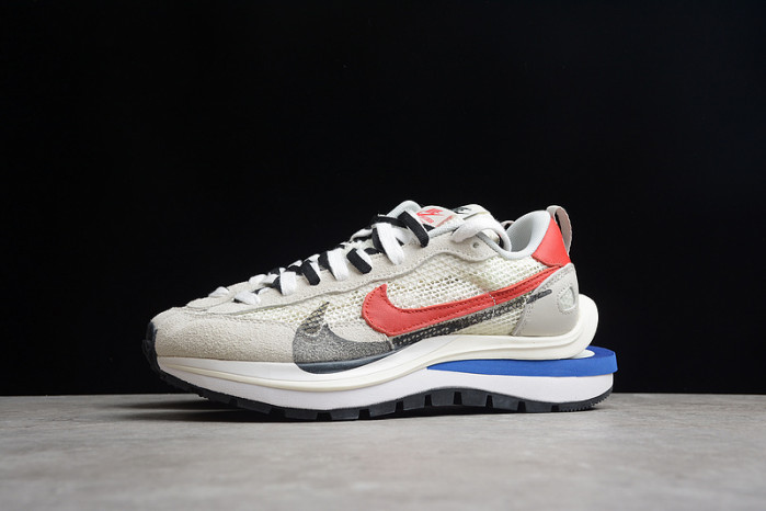 nike vaporwaffle sacai sport fuchsia game royal cv1363-100