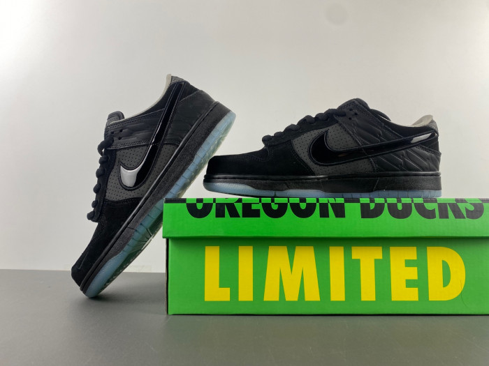Nike Dunk Low “Oregon Black” HV1470-001