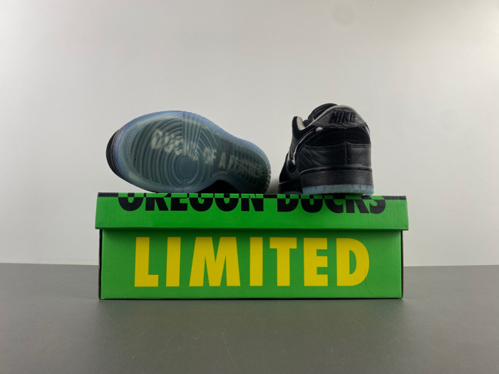 Nike Dunk Low “Oregon Black” HV1470-001