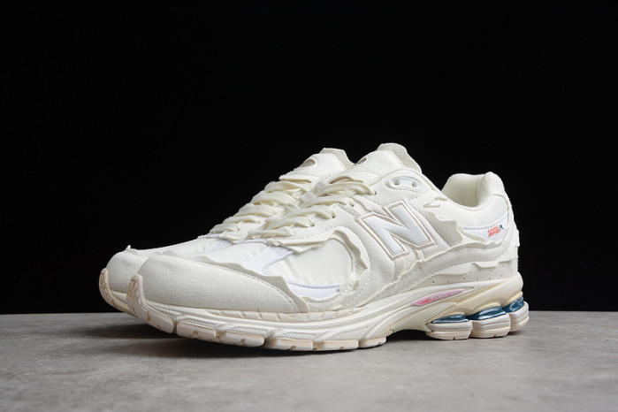 new balance  m2002rdc