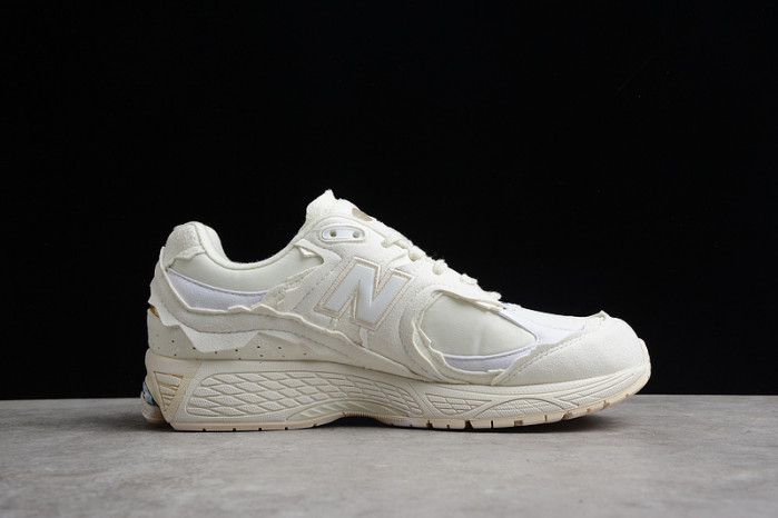 new balance  m2002rdc