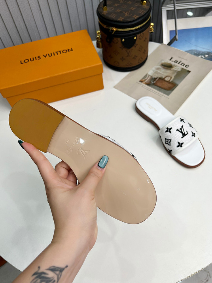 L*VT SANDALS LVLSS-001