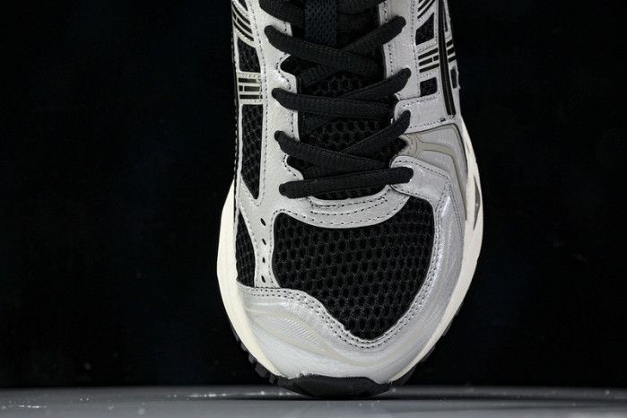 ASICS Gel-Kayano 14 1201A019--105