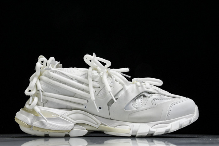 Ba*len*cia*ga track runner btt-202