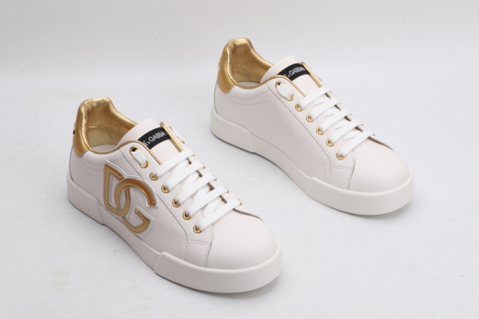 dg  sneakers  dg -051