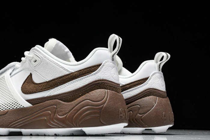 Travis Scott x Nike Zoom HQ3073-100