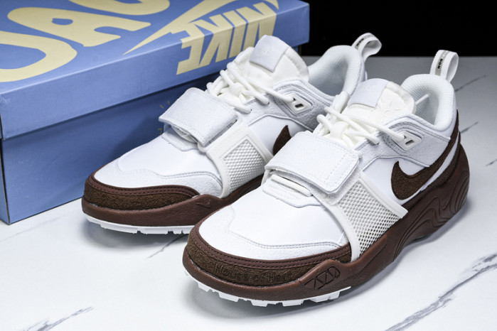 Travis Scott x Nike Zoom HQ3073-100