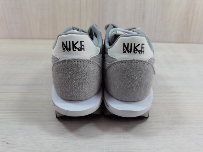 Sacai X VaporWaffle DH2584-001