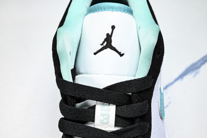 Air Jordan 1 Low CQ9828-131