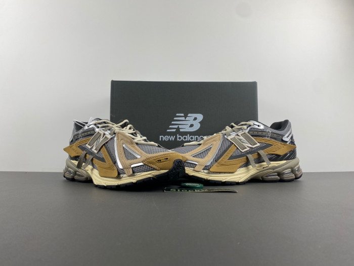 A.*SIC*S G*EL U1906AA