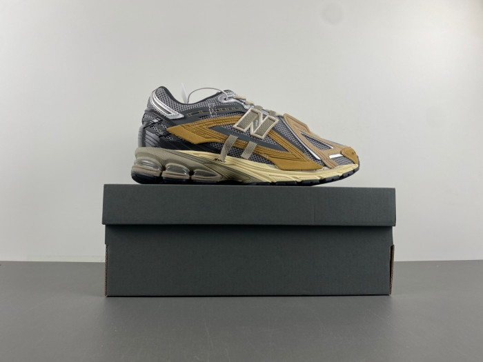 A.*SIC*S G*EL U1906AA