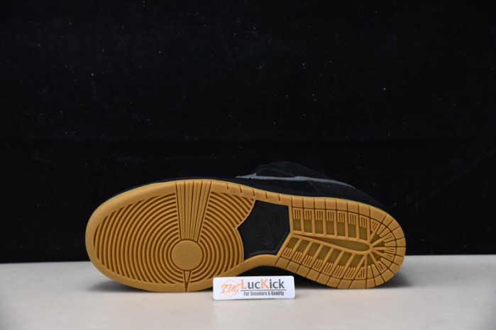 nike sb dunk low “fog” bq6817-010